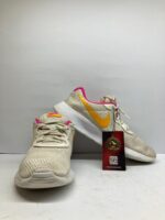 Nike Beige Running Shoes – Yellow Swoosh | Lightweight Sneakers